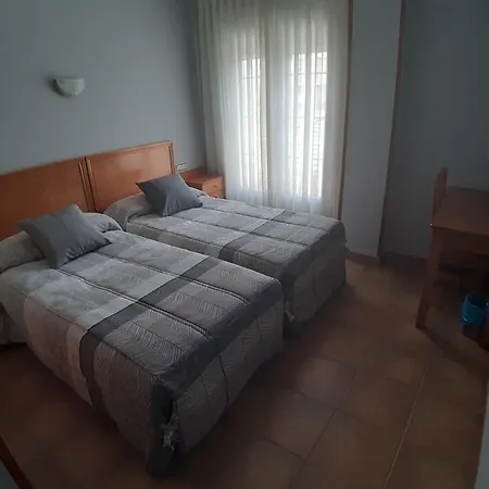 Hotel Los Leones, el más cercano a Warner-2